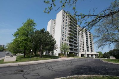 909 - 355 Rathburn Rd E, Condo with 3 bedrooms, 2 bathrooms and 2 parking in Mississauga ON | Image 2