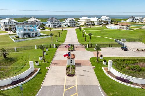 20603 E Sunset Bay Dr, Galveston, TX, 77554-5115 | Card Image