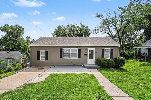 1523 N 45th Ter, Kansas City, KS, 66102-1915 | Card Image