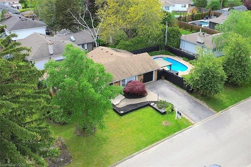 5187 Cedarbrook Cres, Burlington, ON, L7L3P9 | Card Image