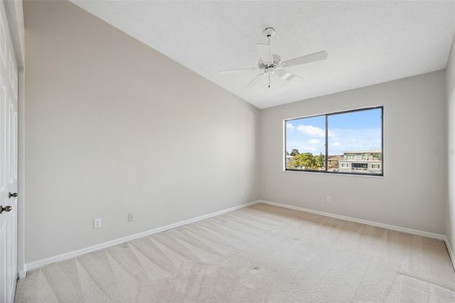 third floor bedroom | Image 39
