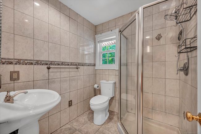 421 Hemlock Point Drive, House other with 7 bedrooms, 4 bathrooms and null parking in Coventry CT | Image 16