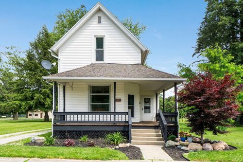718 N Cedar St, Auburn, IN, 46706-1207 | Card Image