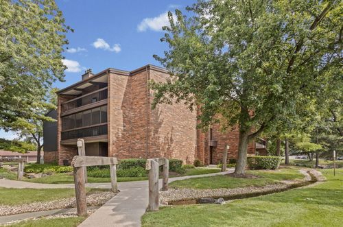 ph3-14517 Sussex Ct, Oak Forest, IL, 60452-1071 | Card Image