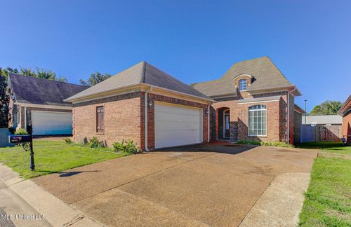 6433 Arbor Lake Dr W, Horn Lake, MS, 38637-2808 | Card Image