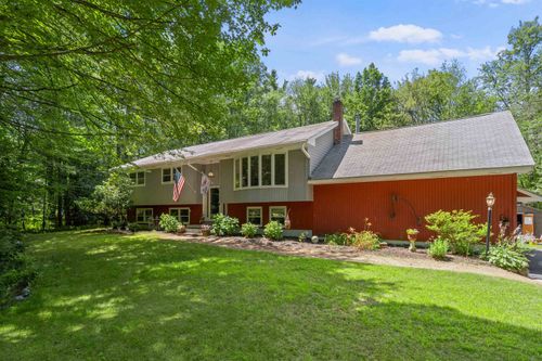 574 6th St, Dover, NH, 03820-5904 | Card Image