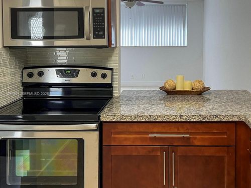 apt-107-211 Ne 8th Ave, Hallandale Beach, FL, 33009-3501 | Card Image