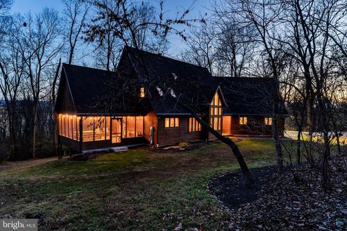 100 Richland Rd, CARLISLE, PA, 17015-9461 | Card Image