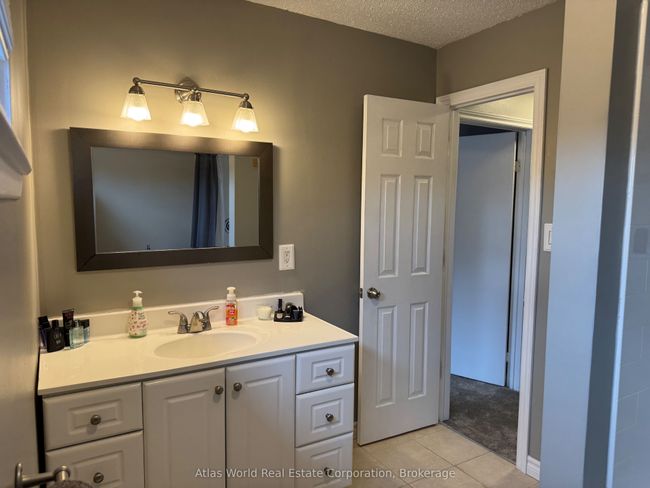 76 - 76 Laurie Cres, Condo with 3 bedrooms, 2 bathrooms and 2 parking in Owen Sound ON | Image 12