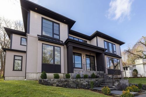 28 Cottonwood Rd, Newton, MA, 02459-3112 | Card Image