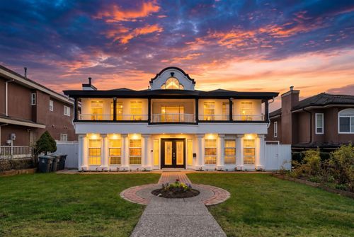 13836 92 Ave, Surrey, BC, V3V1J2 | Card Image