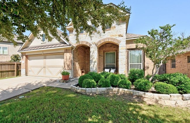 327 Saffron Spgs, House other with 3 bedrooms, 2 bathrooms and 4 parking in Buda TX | Image 4