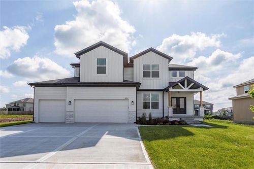 16941 S Brentwood St, Olathe, KS, 66062-7201 | Card Image