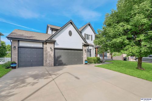 18734 Olive Street, Omaha, NE, 68136 | Card Image