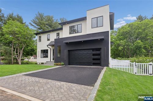 1 Bancroft Pl, Cresskill, NJ, 07626 | Card Image