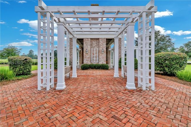 24 Carrier Blf, House other with 5 bedrooms, 5 bathrooms and null parking in Bluffton SC | Image 94
