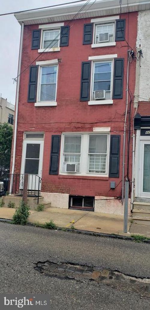 4433 Saint Davids St, PHILADELPHIA, PA, 19127-1315 | Card Image