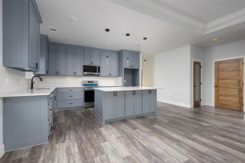 411 W Elm St, Whitewright, TX, 75491-2014 | Card Image