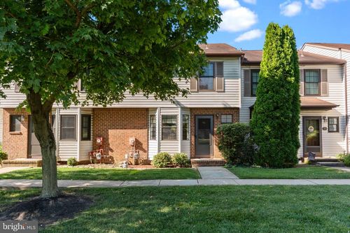 46 W Constitution Dr, BORDENTOWN, NJ, 08505-2530 | Card Image