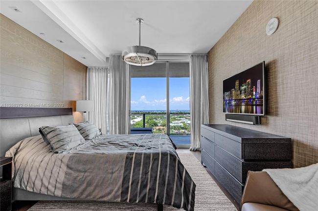 UNIT-1002S - 360 Ocean Dr, Condo with 4 bedrooms, 6 bathrooms and null parking in Key Biscayne FL | Image 33