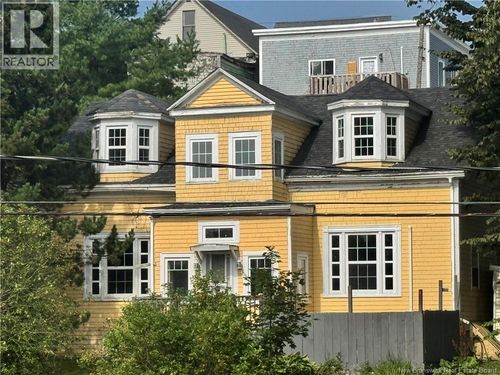 157 Winslow St, Saint John, NB, E2M1W7 | Card Image