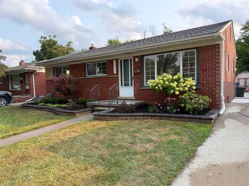 29215 Badelt St, Westland, MI, 48185-2590 | Card Image