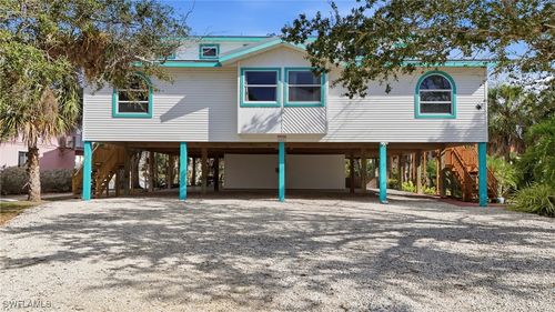 699-21697 / 699 Indian Bayou Drive, Fort Myers Beach, FL, 33931 | Card Image