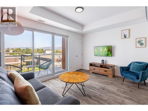 309-1083 Klo Rd, Kelowna, BC, V1Y4X6 | Card Image