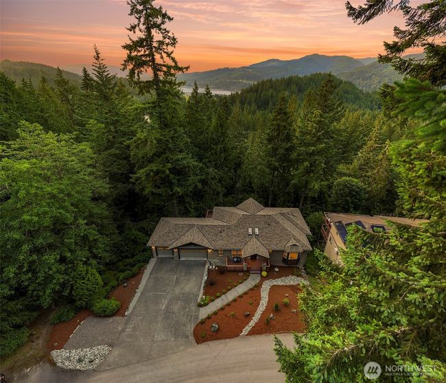 Showing how private the home is | Image 38