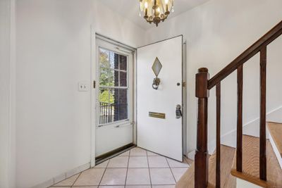 Tiled entryway | Image 3