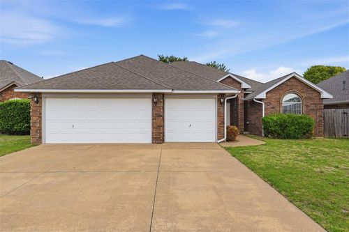 1717 Sw 33rd St, Moore, OK, 73160-2926 | Card Image