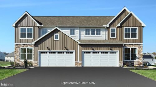37 Canterbury Ln, Annville, PA, 17003-8711 | Card Image