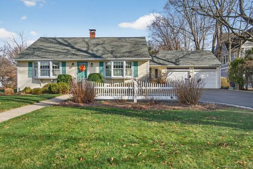 141 State St, Guilford, CT, 06437-2471 | Card Image