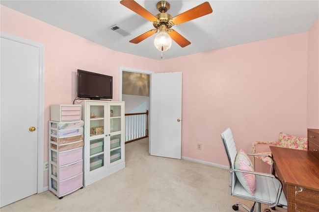 All bedrooms have ceiling fans. | Image 26