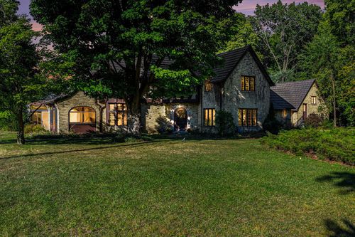 400 E Hoffman St, Three Rivers, MI, 49093-1310 | Card Image