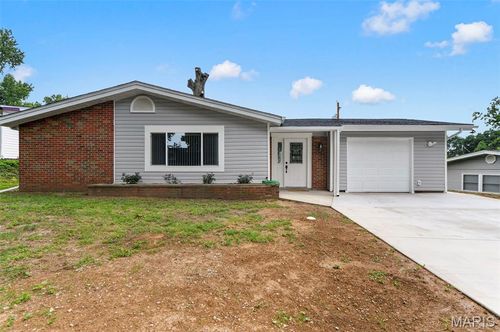 732 Hubert Dr, Saint Louis, MO, 63125-5221 | Card Image