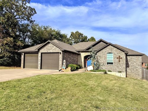 4236 Highland Dr, Tahlequah, OK, 74464-1712 | Card Image