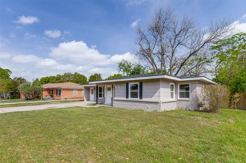 7800 Gaston Avenue, Fort Worth, TX, 76116 | Card Image
