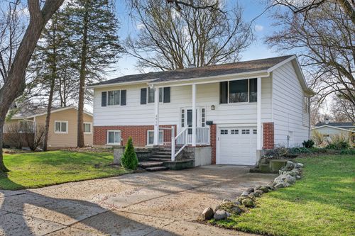 3915 Maple Avenue, Mchenry, IL, 60050 | Card Image