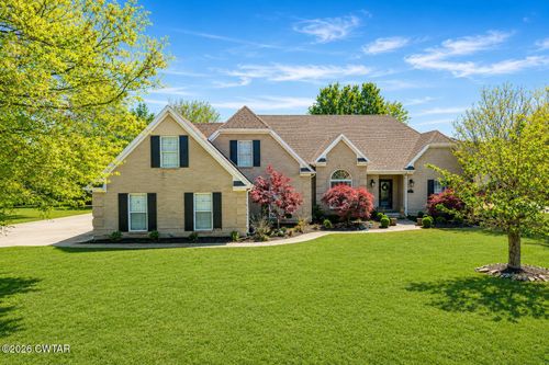 2129 Saint Andrews Cv, Dyersburg, TN, 38024-8881 | Card Image