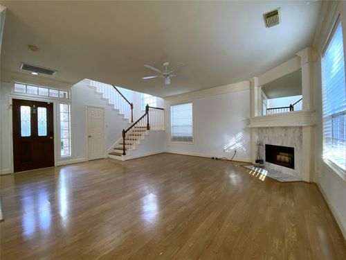12-2604 Hopkins St, Houston, TX, 77006-2920 | Card Image