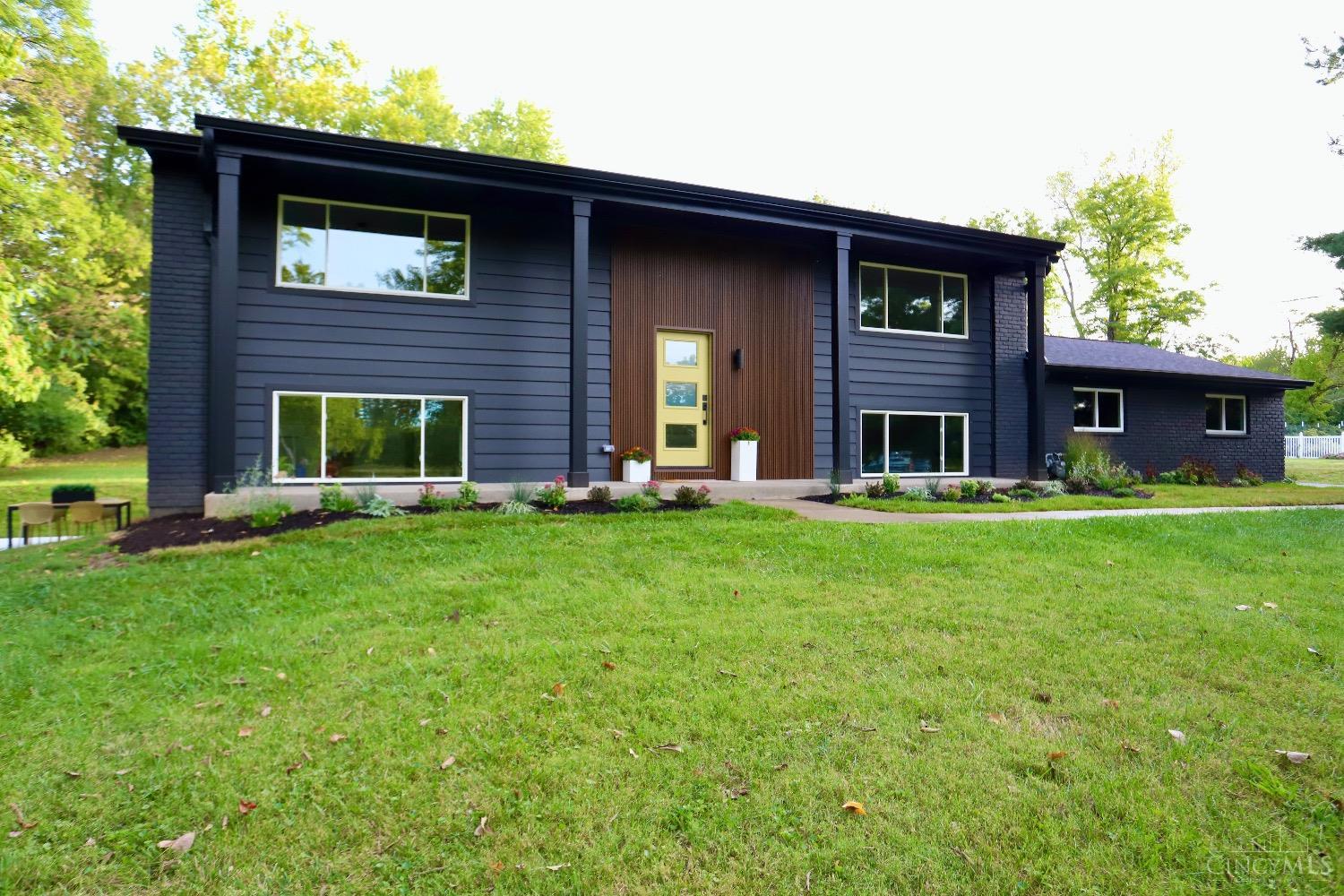 Galbraith Rd, Cincinnati, OH 45236