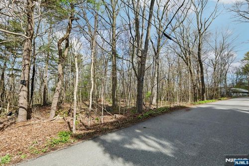 11 Alamoosook Rd, Highland Lakes, NJ, 07422-1436 | Card Image