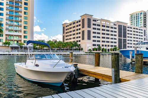204-214 Poinciana Dr, Sunny Isles Beach, FL, 33160-4519 | Card Image
