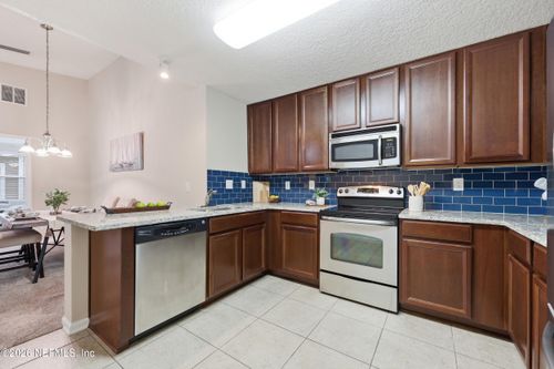 924 Golden Lake Loop, St Augustine, FL, 32084-5877 | Card Image