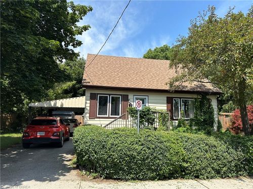 8 Sterling St, Brantford, ON, N3T4B1 | Card Image