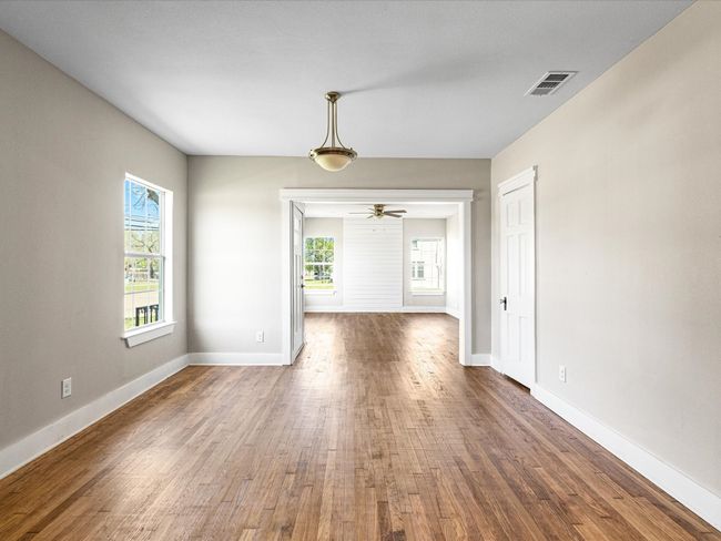 1001 W Lampasas St, House other with 3 bedrooms, 2 bathrooms and null parking in Ennis TX | Image 6