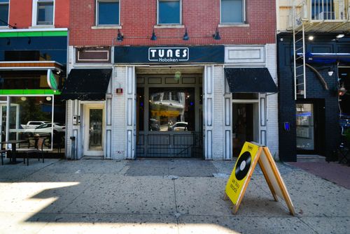 225 Washington St, Hoboken, NJ, 07030-4700 | Card Image