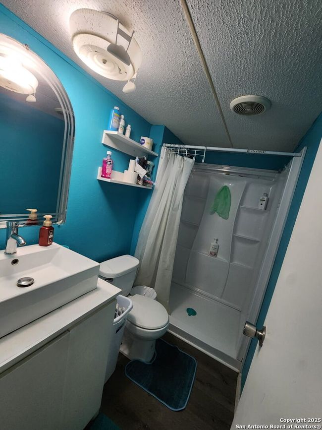 312 County Road 1295 B, House other with 3 bedrooms, 2 bathrooms and null parking in Moulton TX | Image 19