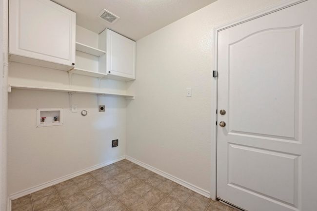 131 Olson Cv, House other with 4 bedrooms, 3 bathrooms and 4 parking in Kyle TX | Image 15